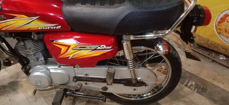 Honda 125 Karachi numbar 5