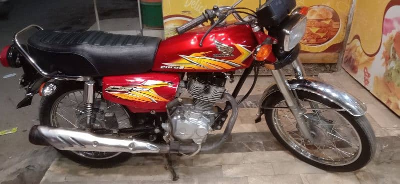 Honda 125 Karachi numbar 6