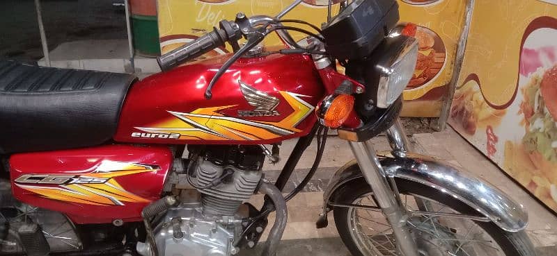 Honda 125 Karachi numbar 7