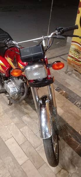 Honda 125 Karachi numbar 10