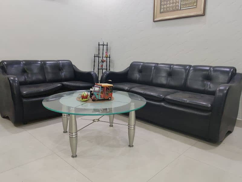 5 seater sofa with one glass top center table 1