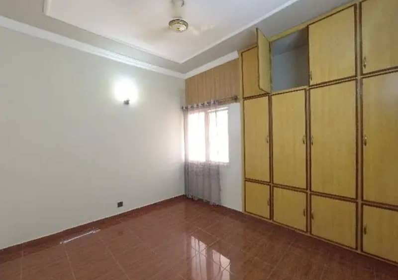 G-11/4 FGEHA E-Type 2nd Floor Flat For Sale 7