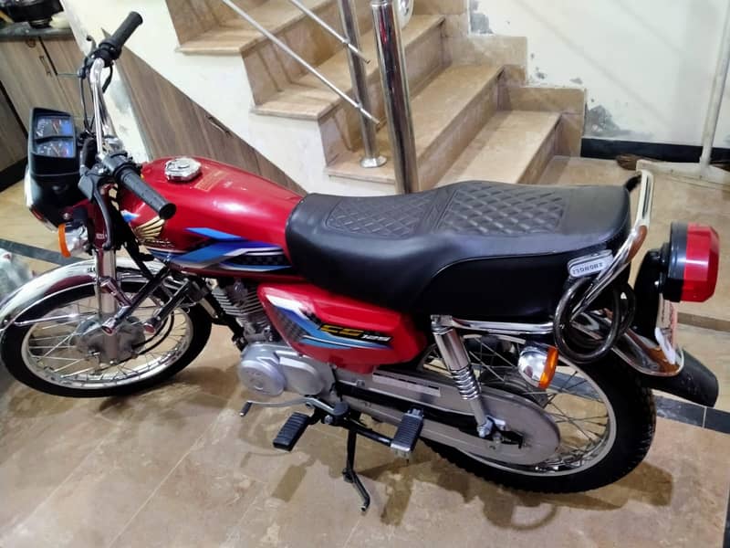 Honda CG 125 2024 3