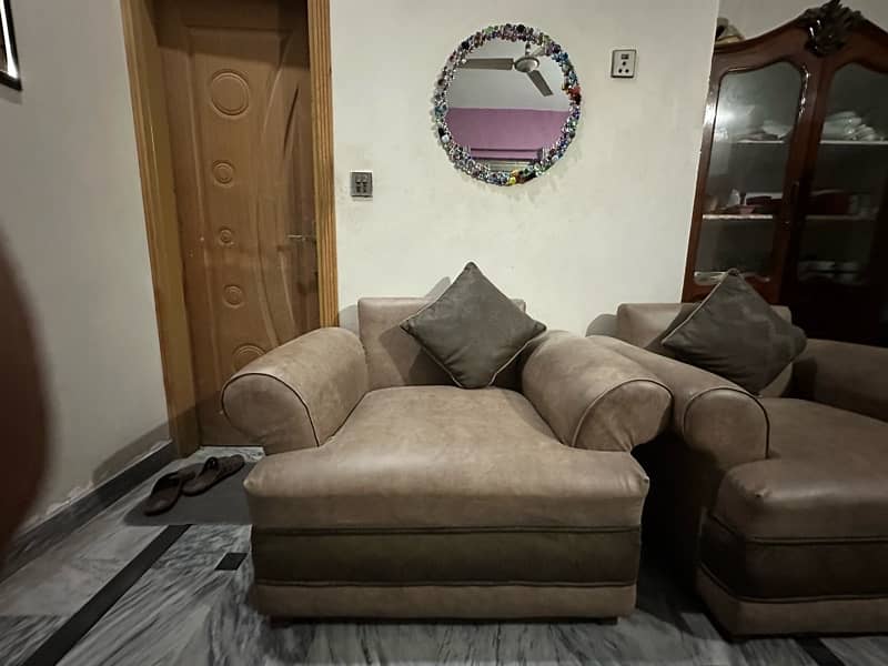 5 seater leather sofa for drawing room 2