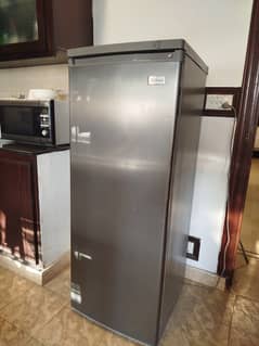 Vertical Freezer | Signature | 7 cu. ft. 0