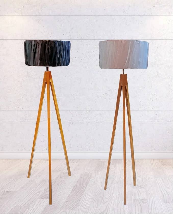 Fantasy Tripod wooden floor lamp 0