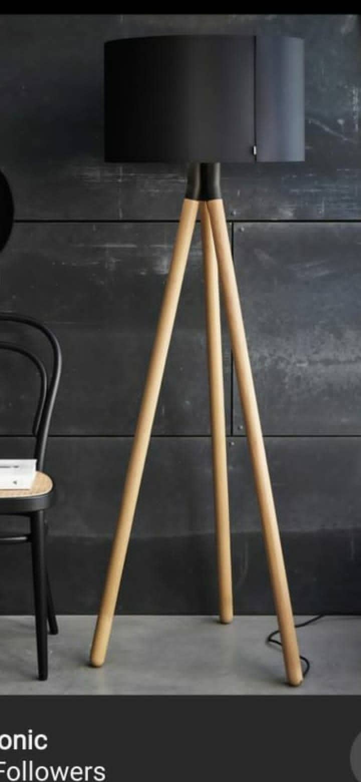 Fantasy Tripod wooden floor lamp 3