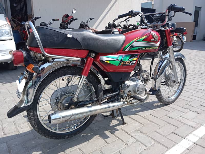 Honda CD 70 2022 5