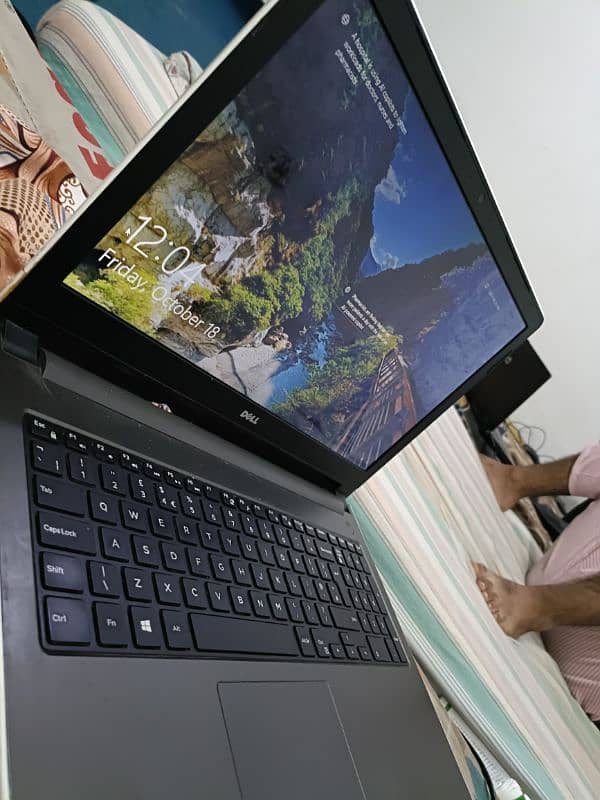 i5 6th gen Dell laptop 15.6 incheses 4