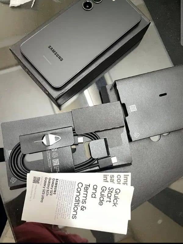 Samsung S23  with Box 2