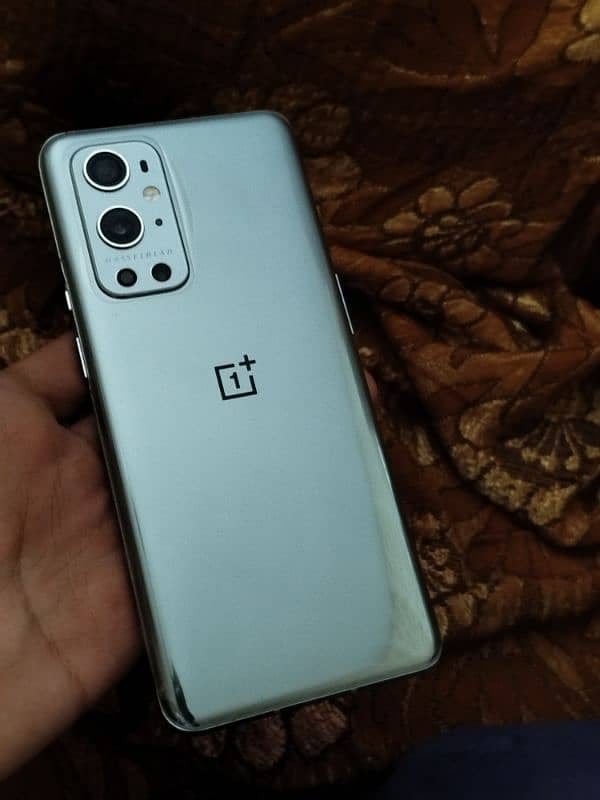 oneplus 9 pro 1