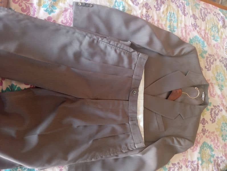 He & She branded pant coat urgent sale 3