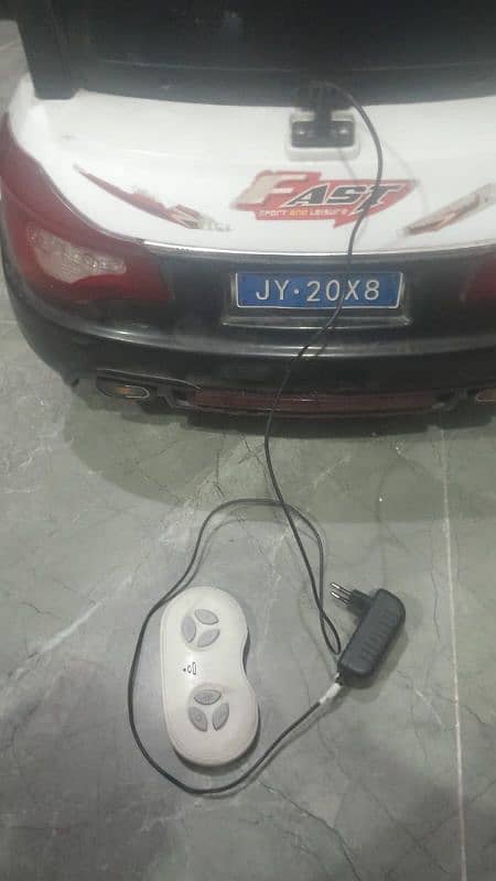 kids electric car new condition 3