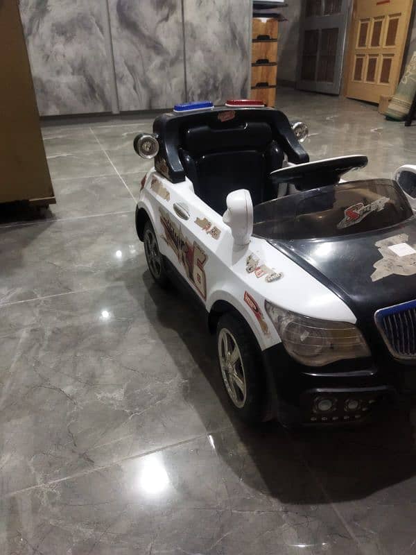 kids electric car new condition 5