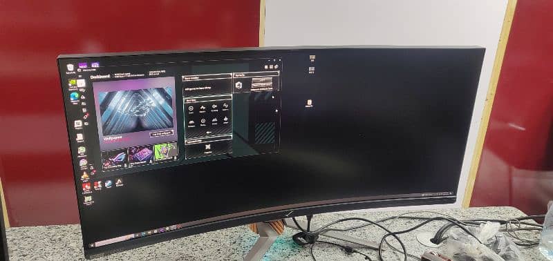 Asus ROG PG35VQ 200Hz curved Gaming Monitor 4