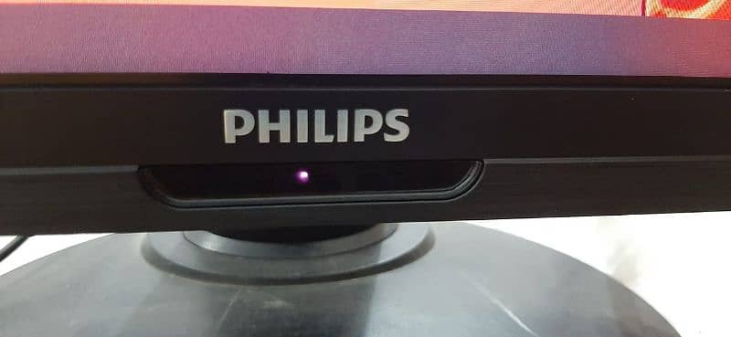 Philips 24inch borderless C-type/HDMI/Speakers LED Monitor 1