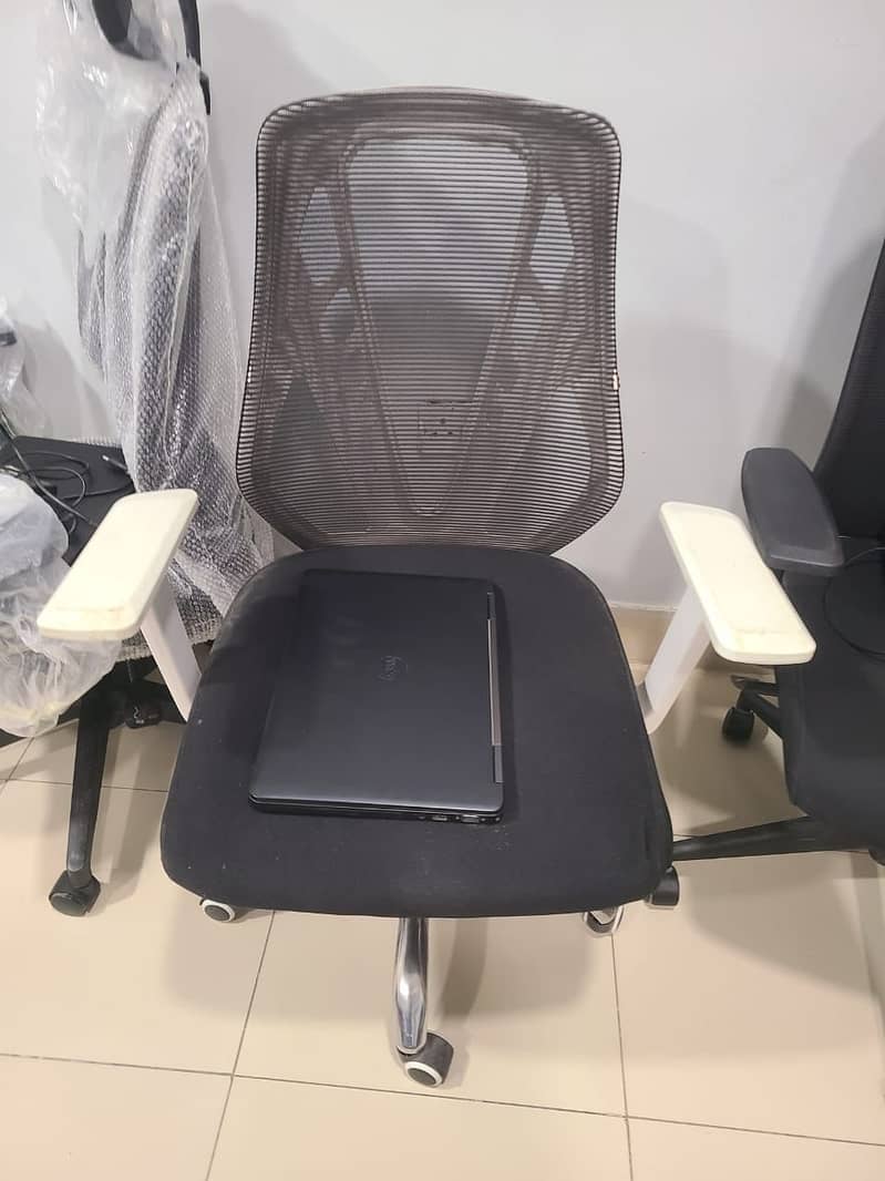 Office chair With Good Condition 2