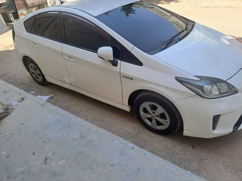 Toyota Prius 2012 reg 2016 ( 03161135975) 3