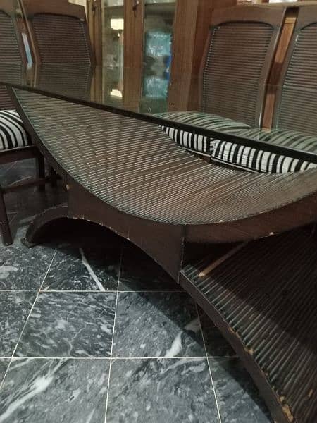 Dining table for sale gujranwala 3