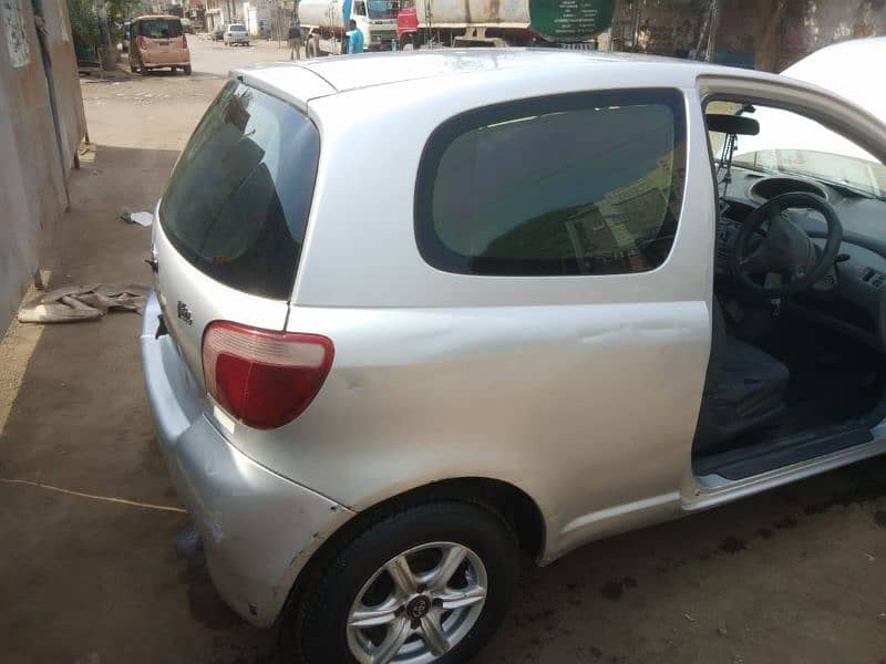 Toyota Vitz 2 door 8