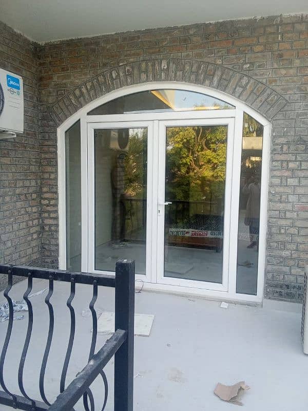 windows Aluminum and U-pvc available Low Price 2