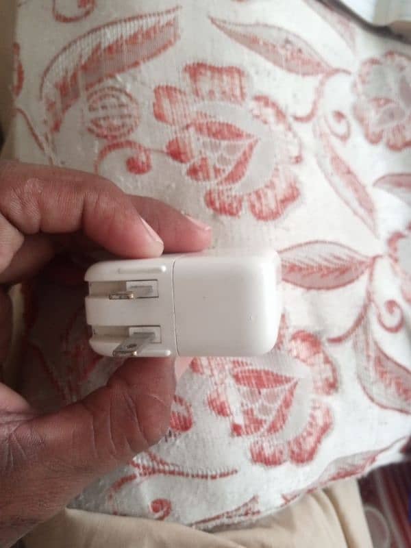 iphone 29 wat fast original charger  03129572280 4