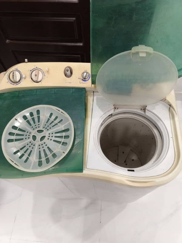 Haier Washing machine spinner and dryer 9