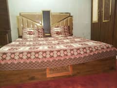 bed & show case + 3setwali almari