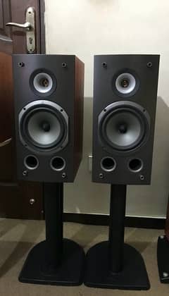 Triangle comete bookshelf speaker ( focal b&w bose marantz yamaha )