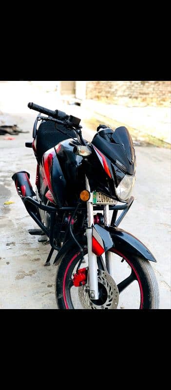 Honda cb 150f 4