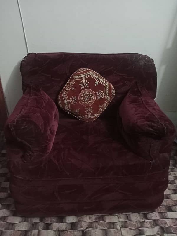 7 seater sofa set in good condition 1