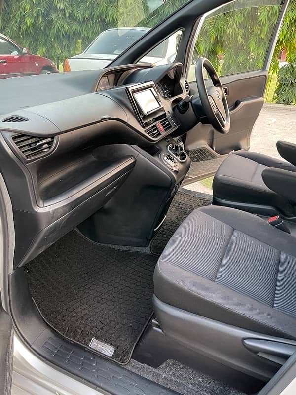 Toyota Noah 2019 2