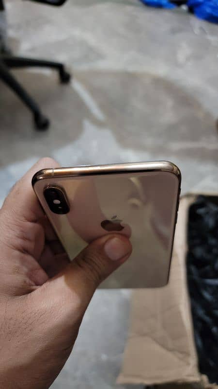 IPhone XS Max 512gb PTA Approved Golden 80% health O3OO55O55I9 2