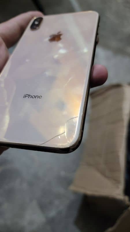 IPhone XS Max 512gb PTA Approved Golden 80% health O3OO55O55I9 6