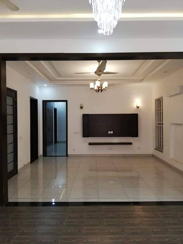 7.5 Marla House For Rent Defense Home Colony Near v mall cantt sialkot 9