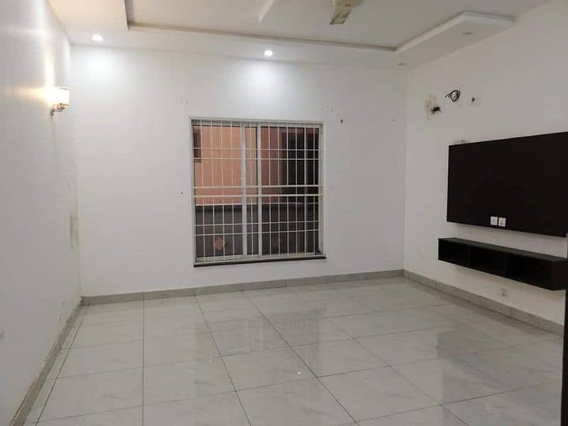 7.5 Marla House For Rent Defense Home Colony Near v mall cantt sialkot 13