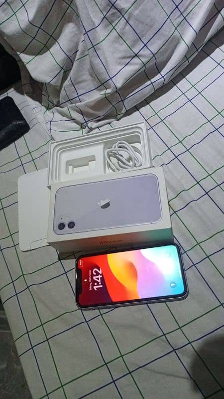 iphone 11 dual approved physical and esim. 64 gb water pack 2