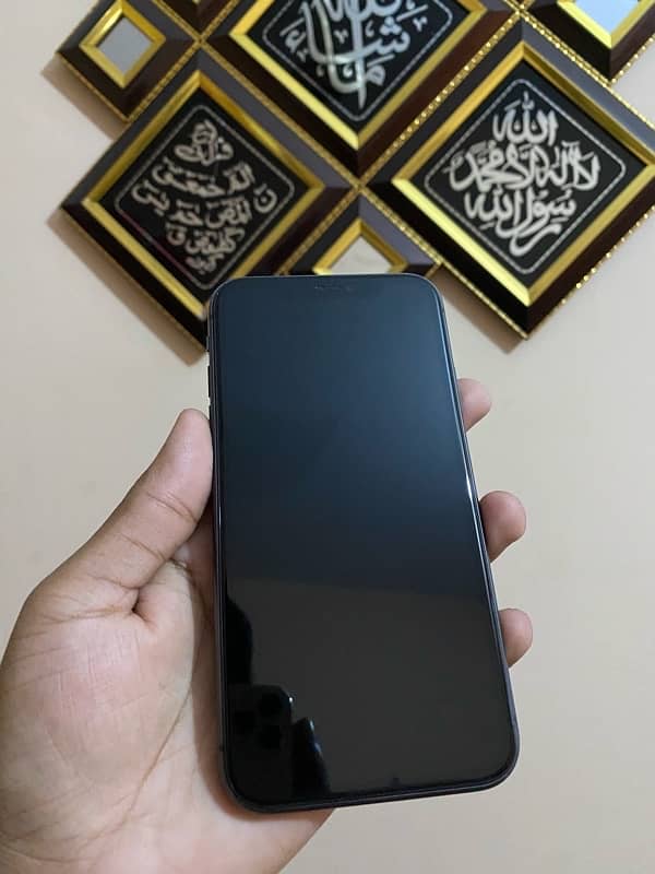 iphone 11 [Non Active with box] 7