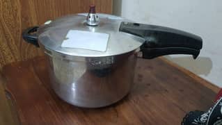 pressure cooker