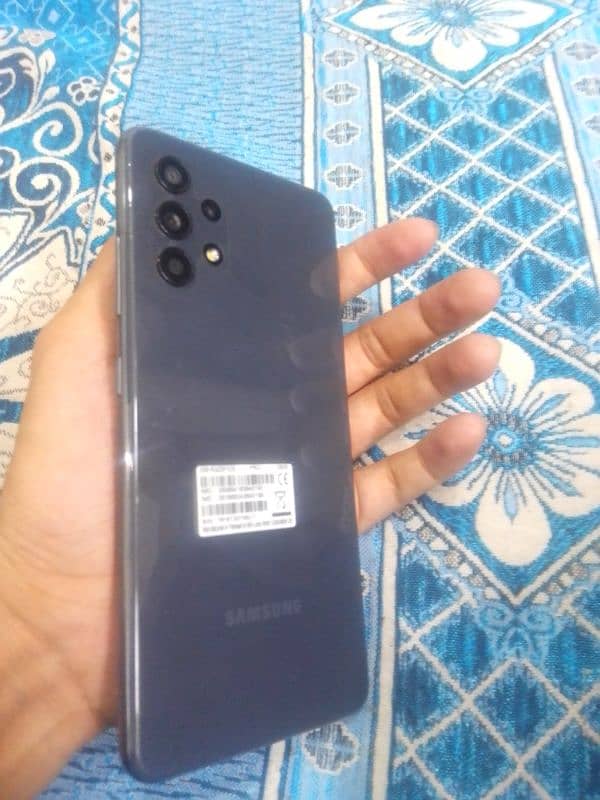 Samsung A32 used like new 1