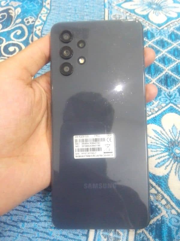 Samsung A32 used like new 0