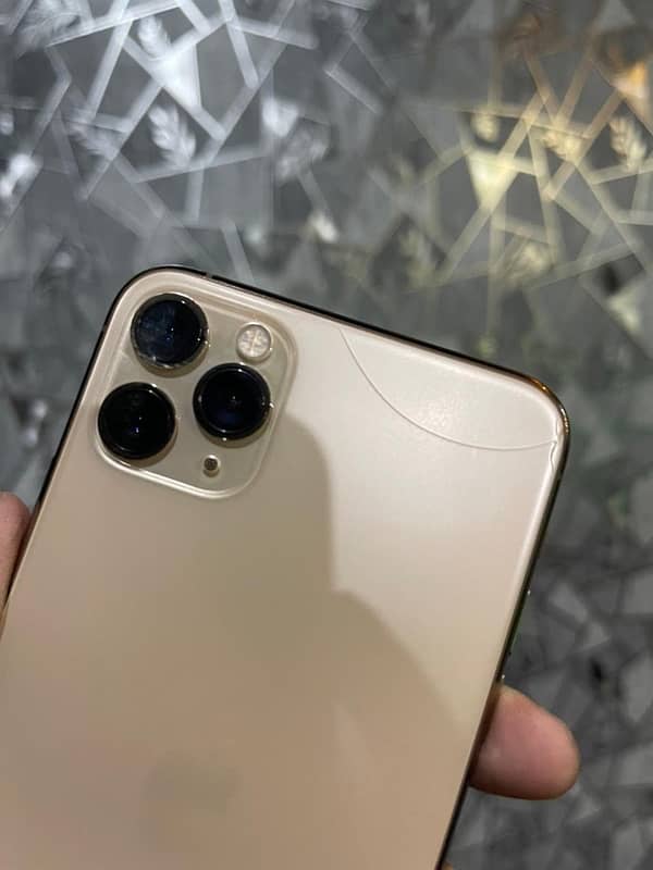 IPhone 11 Pro Max 4