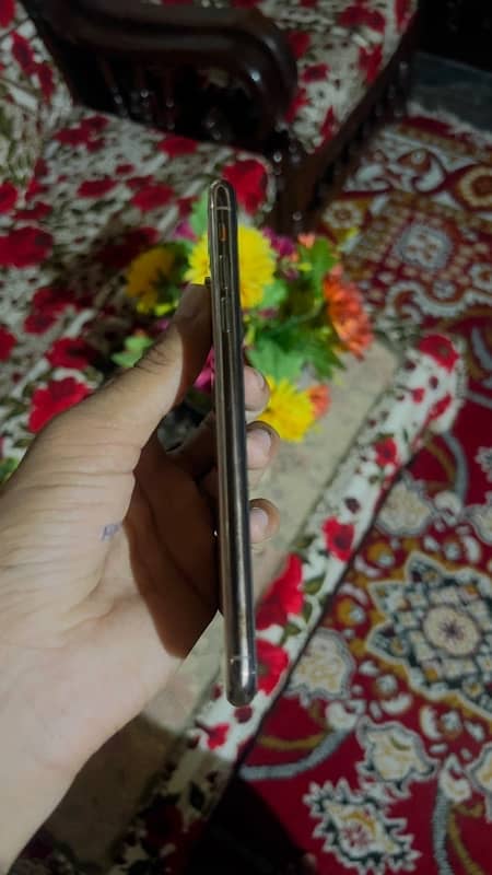 iphone xs max 256GB pta proved 3