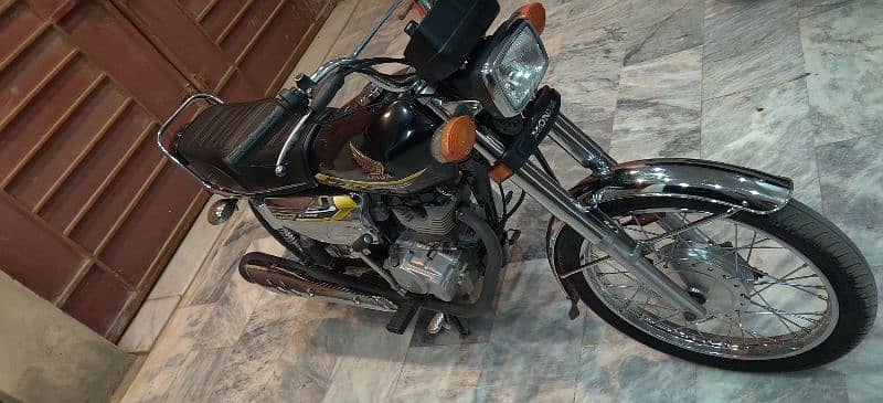 cg 125 2021 special edition Karachi registered 6