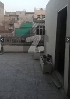 7.5 Marla Beautiful Double Story House Urgent For Sale Prime Location in sSabzazar B block Near Leaqt Chowk 0