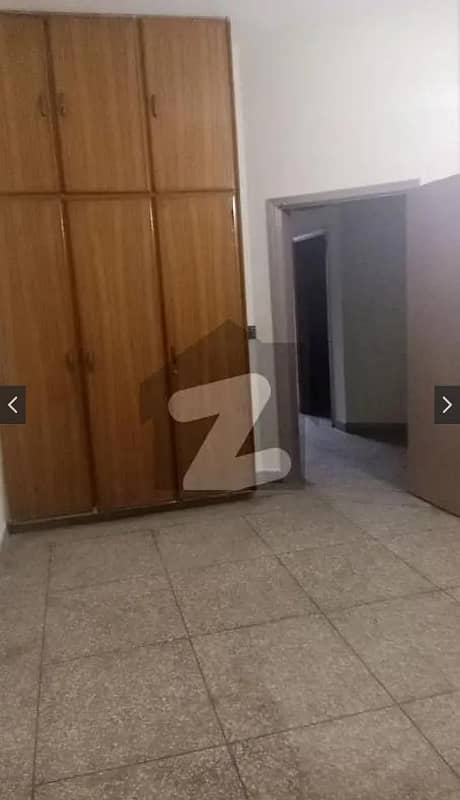 7.5 Marla Beautiful Double Story House Urgent For Sale Prime Location in sSabzazar B block Near Leaqt Chowk 9