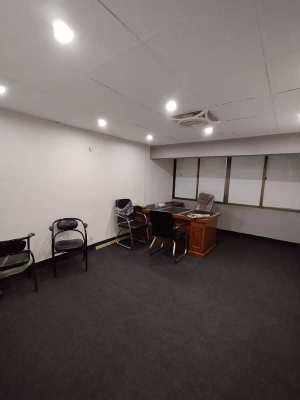 1100 Sq Ft Commercial Office For Rent Gulshan e Iqbal Main University Road 13