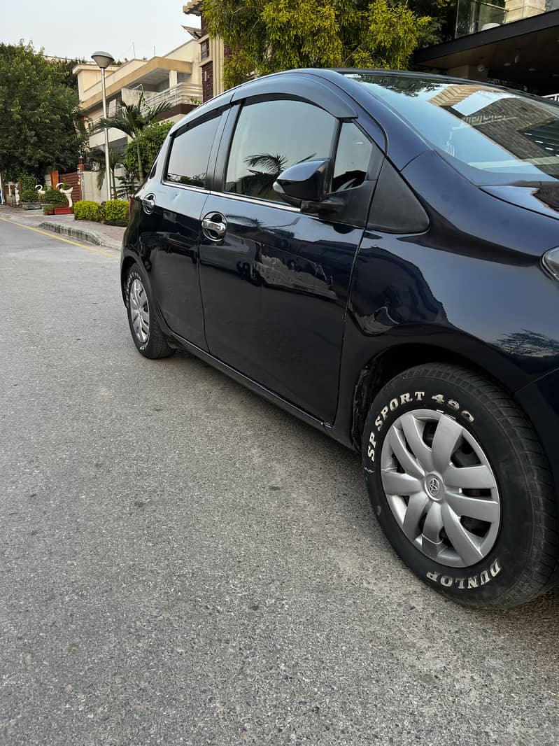 Toyota Vitz hybrid 1.5 2017 3