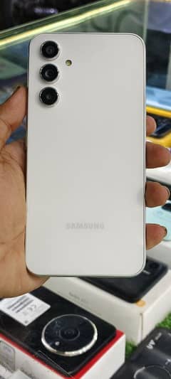 Samsung a54 5g 8/256 condition 10/10 with box and original deta cable 0