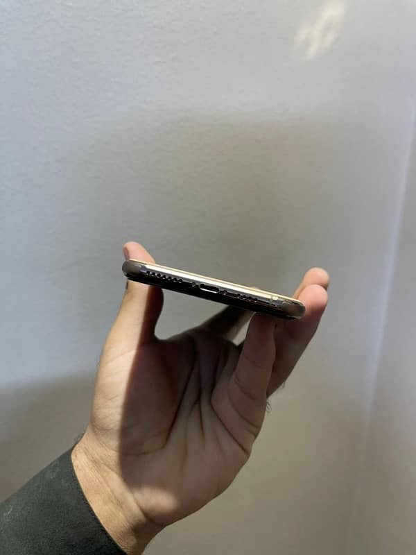 iPhone 11 Pro max pta approved 4